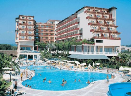 HOLIDAY PARK RESORT HOTEL